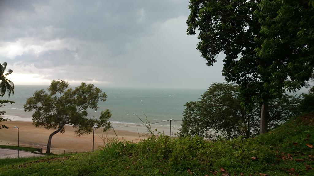 Family Beach Condo Pd At Cocobay Resort Condominium Port Dickson Esterno foto